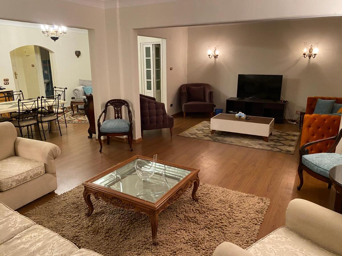 Charming 2-bedrooms With Side Nile View * Cairo